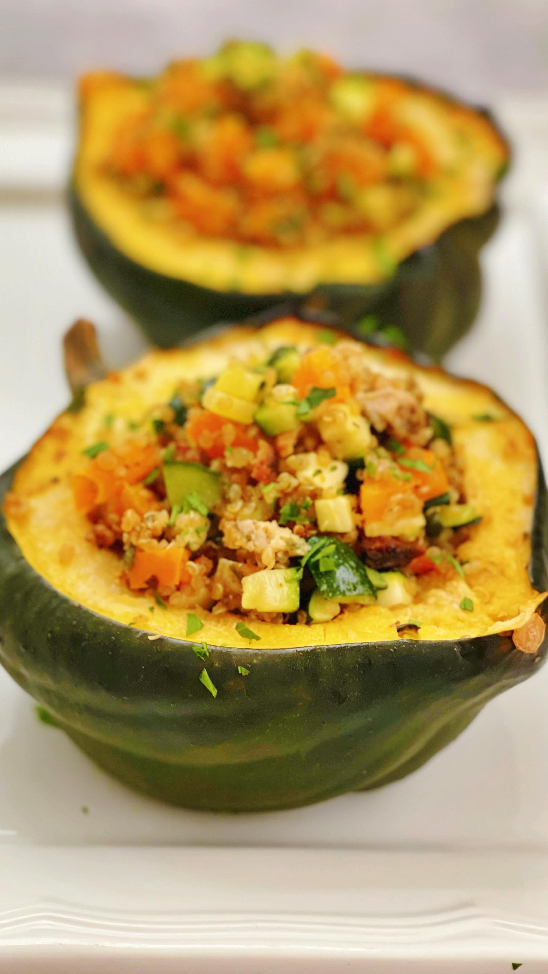 Follow @dinnerreinvented for more creative ways to stretch your dollar and reinvent your leftovers! This quinoa and turkey stuffed acorn squash recipe is a great way to use leftover meatballs, plus you can make this one dish dinner in 30 minutes! Full recipe in bio #weeknightdinner #quickmeals #quickdinner #quinoa #meatballs #acornsquash #moneysavingtips #moneysavingmeals #cheapeats #foodblogger #momblogger #dinnerideas #feedfeed #food52 #foodreels #dinnerreinvented