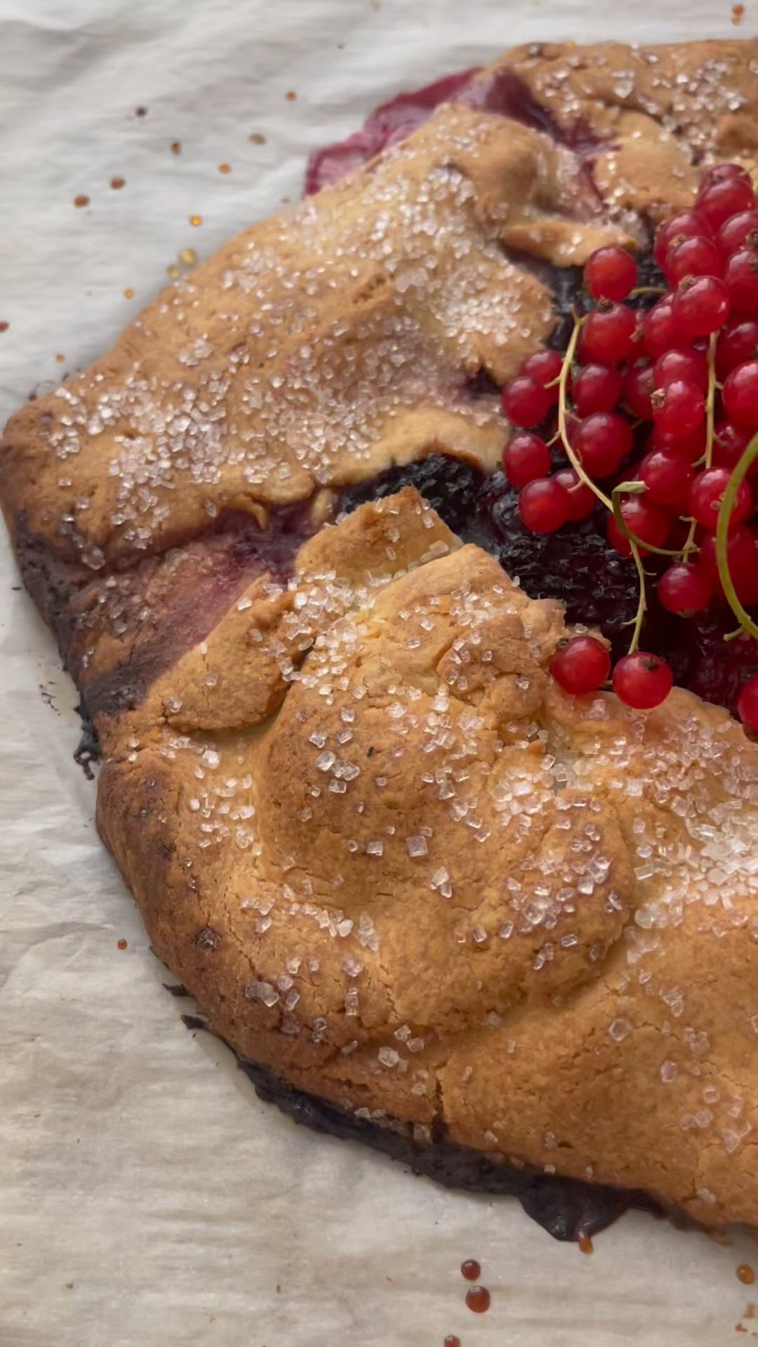 The recipe for my fresh berry galette is gluten free and now up on the DR site! It’s rustic so no fussy baking requirements! Don’t forget to visit the website for more end-of-summer recipes and easy dinner ideas 
*
*
*
#fruitcakes #berries #strawberrycake #cherries #blackberry #glutenfreebaking #almondflour #healthydessert #easydessert #summerdessert #galette #easycake #roniproter #dinnerreinvented